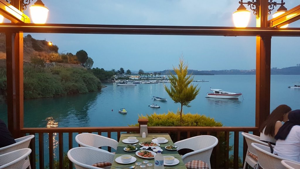 Adana’da Göl Kenarında Kahvaltı Nerede Yapılır?